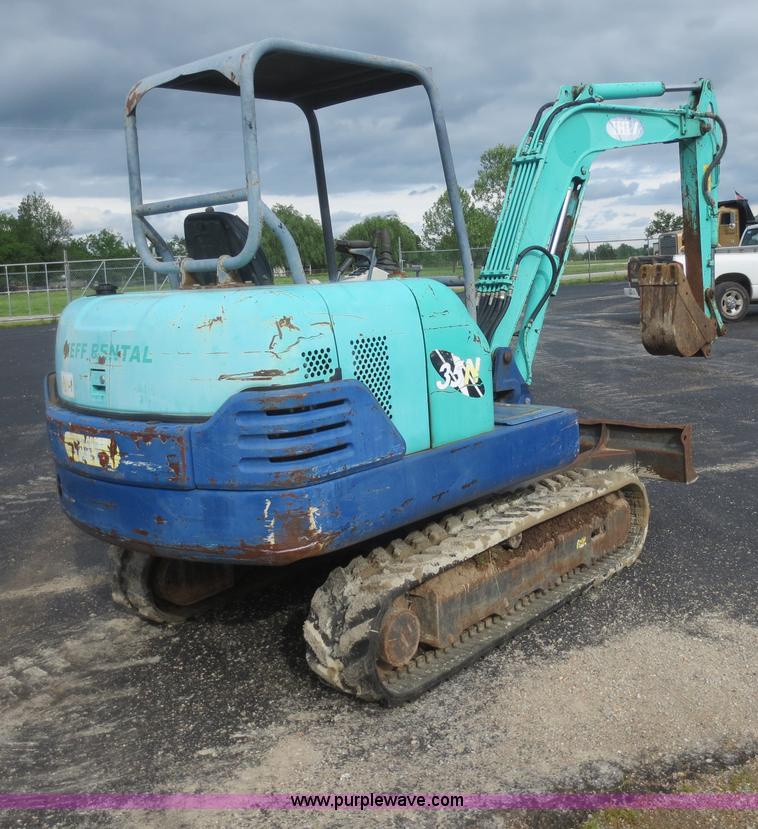 image for item F6974 2006 IHI 35N mini excavator