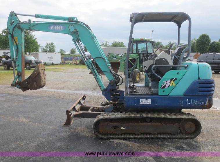 image for item F6974 2006 IHI 35N mini excavator