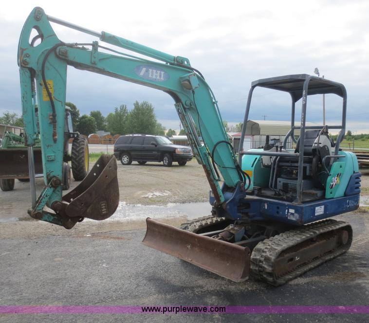 image for item F6974 2006 IHI 35N mini excavator