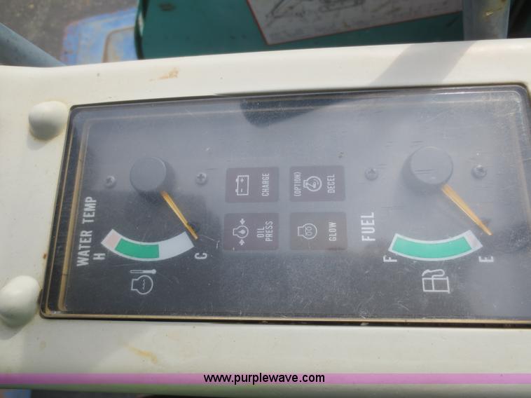 image for item F6974 2006 IHI 35N mini excavator