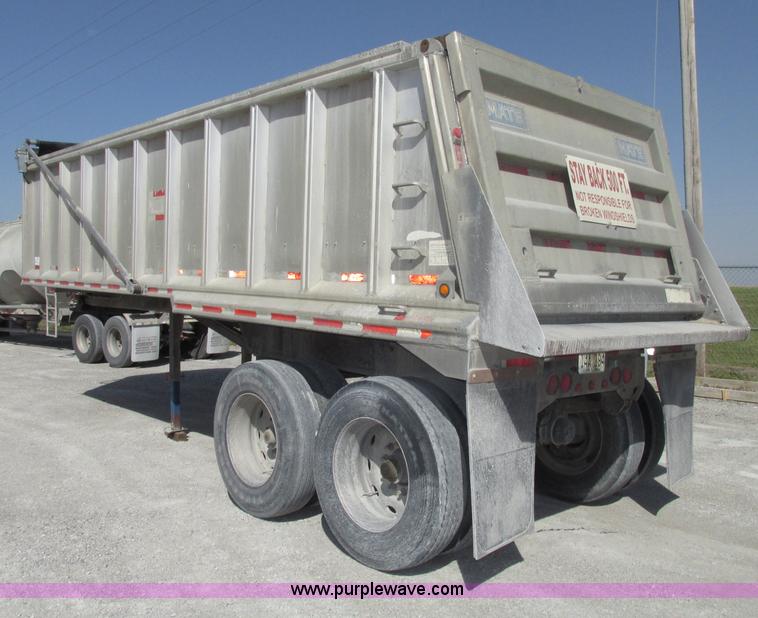 image for item F7380 1992 Mate semi-frameless 26' aluminum end dump trailer