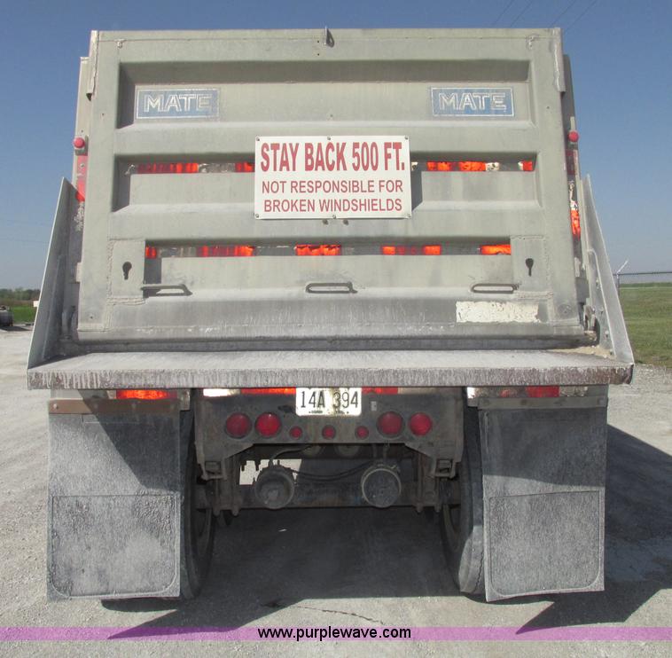 image for item F7380 1992 Mate semi-frameless 26' aluminum end dump trailer