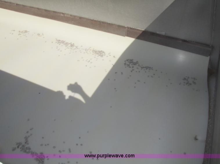 image for item F7380 1992 Mate semi-frameless 26' aluminum end dump trailer