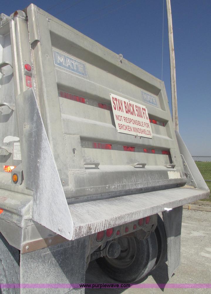 image for item F7380 1992 Mate semi-frameless 26' aluminum end dump trailer