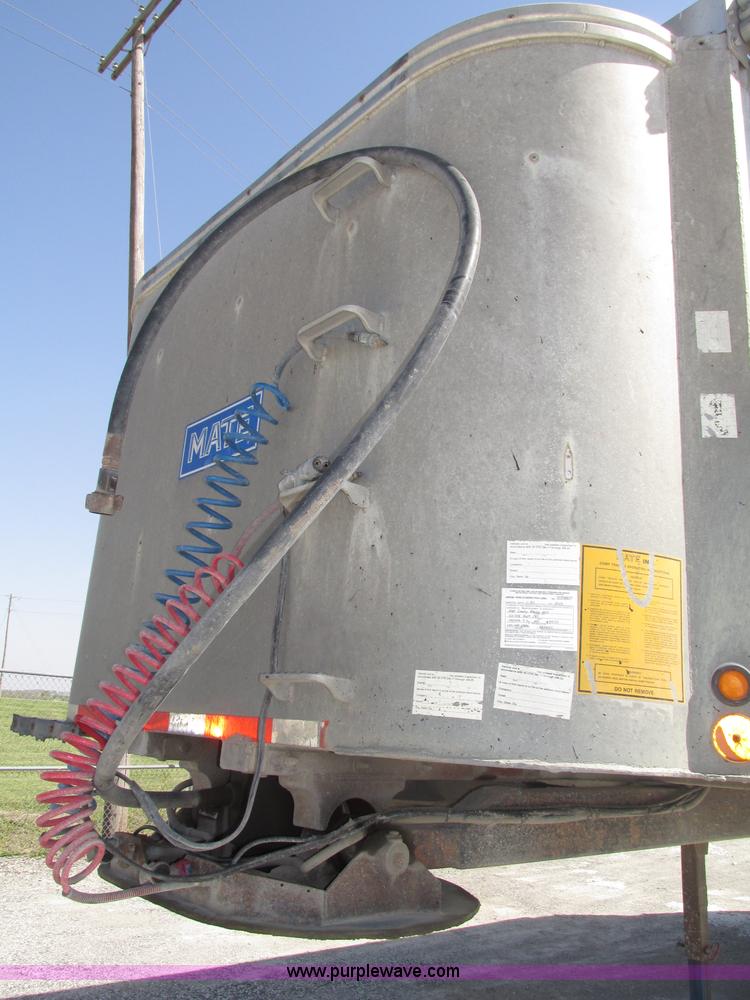 image for item F7380 1992 Mate semi-frameless 26' aluminum end dump trailer