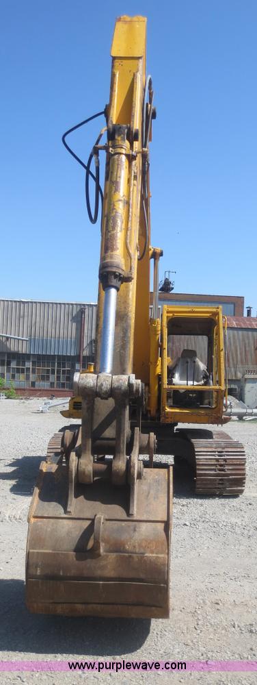 image for item F8265 1992 John Deere 590D excavator