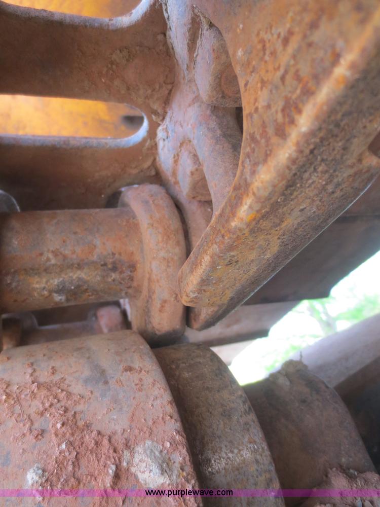 image for item F8265 1992 John Deere 590D excavator