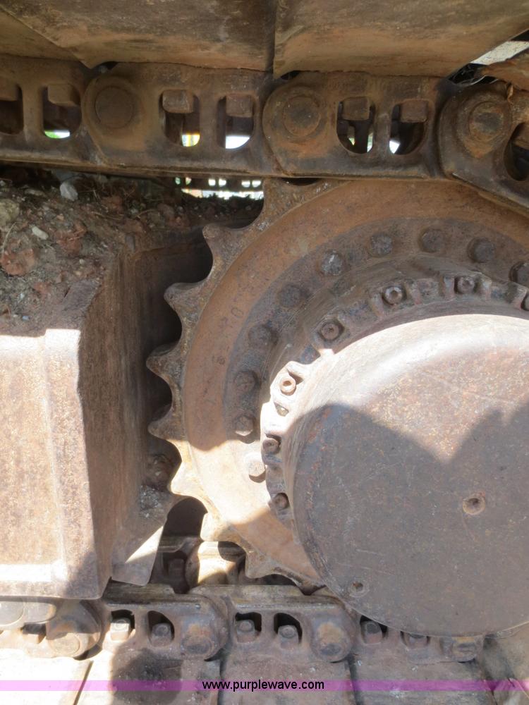 image for item F8265 1992 John Deere 590D excavator