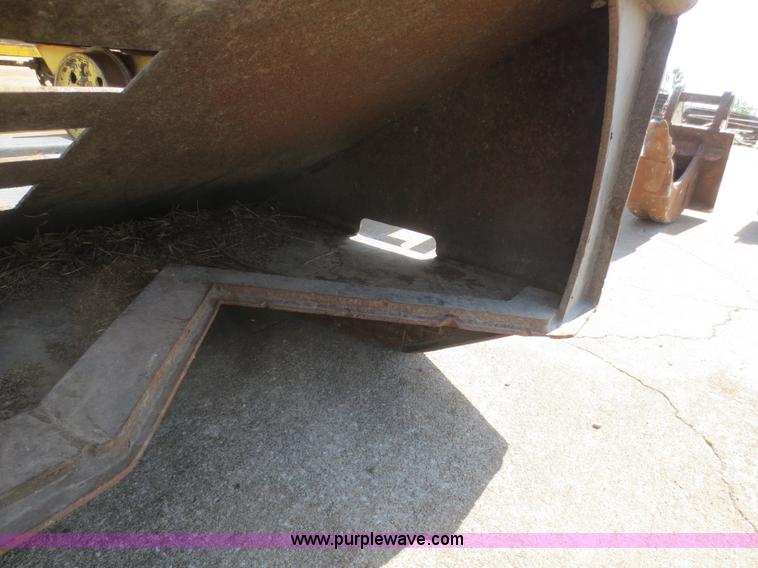 image for item F8267 2012 Low Universal 72 skid steer rotary cutter