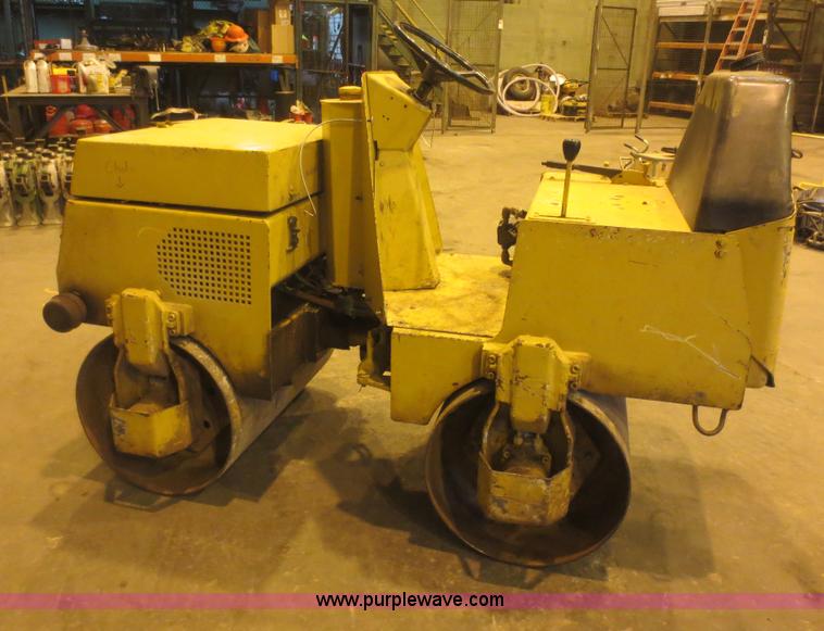 image for item F8269 Wacker vibratory roller
