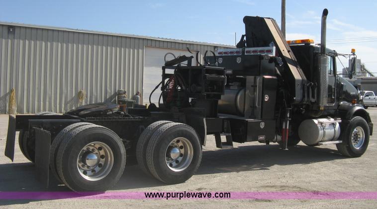 image for item G8281 2005 Kenworth T800 semi truck with knuckle boom crane and winch