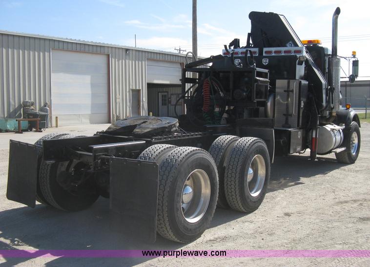 image for item G8281 2005 Kenworth T800 semi truck with knuckle boom crane and winch