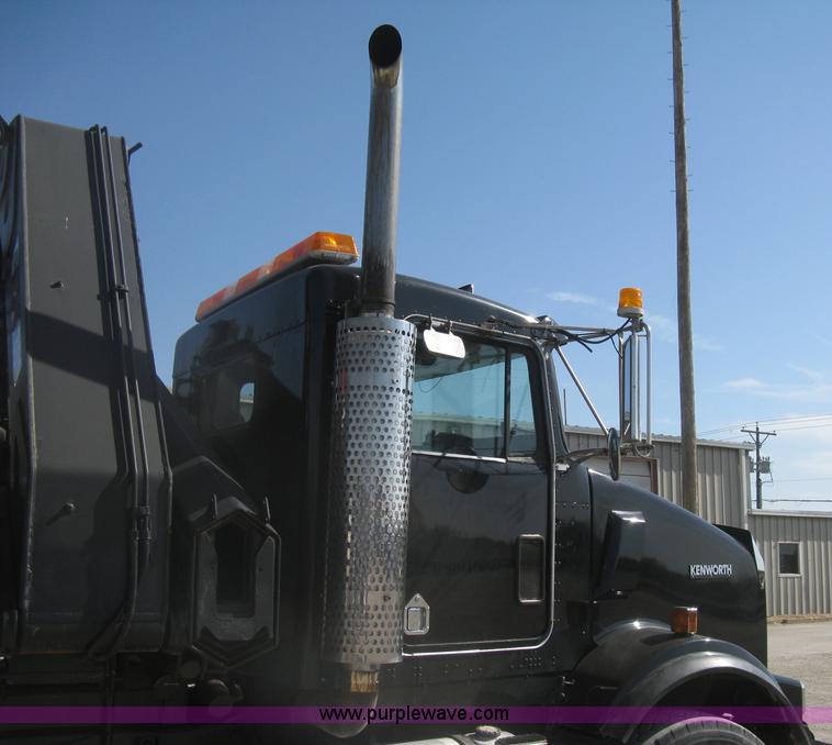 image for item G8281 2005 Kenworth T800 semi truck with knuckle boom crane and winch