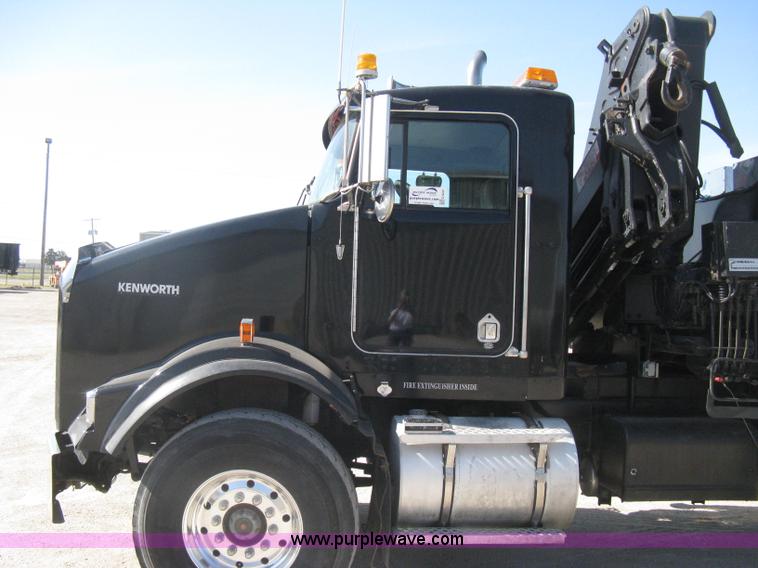image for item G8281 2005 Kenworth T800 semi truck with knuckle boom crane and winch