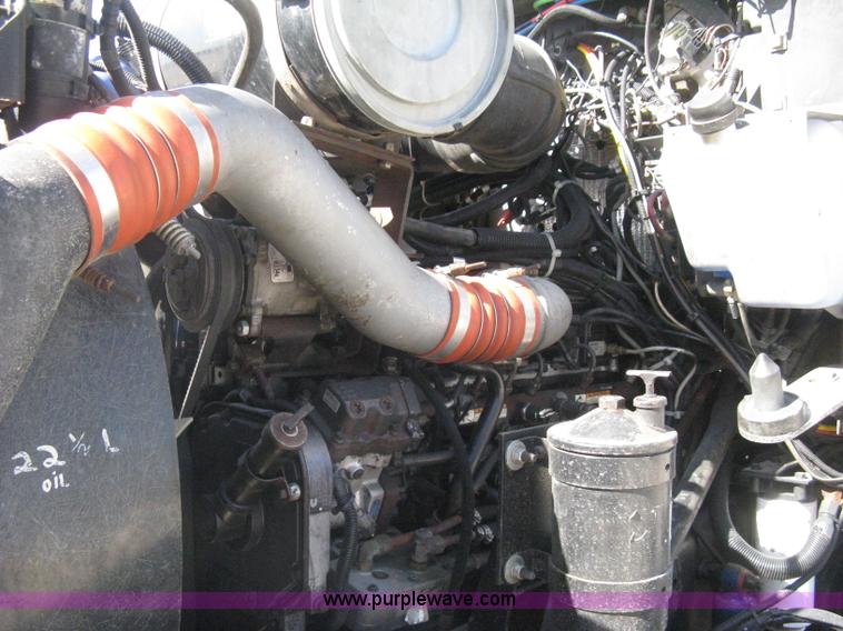 image for item G8281 2005 Kenworth T800 semi truck with knuckle boom crane and winch