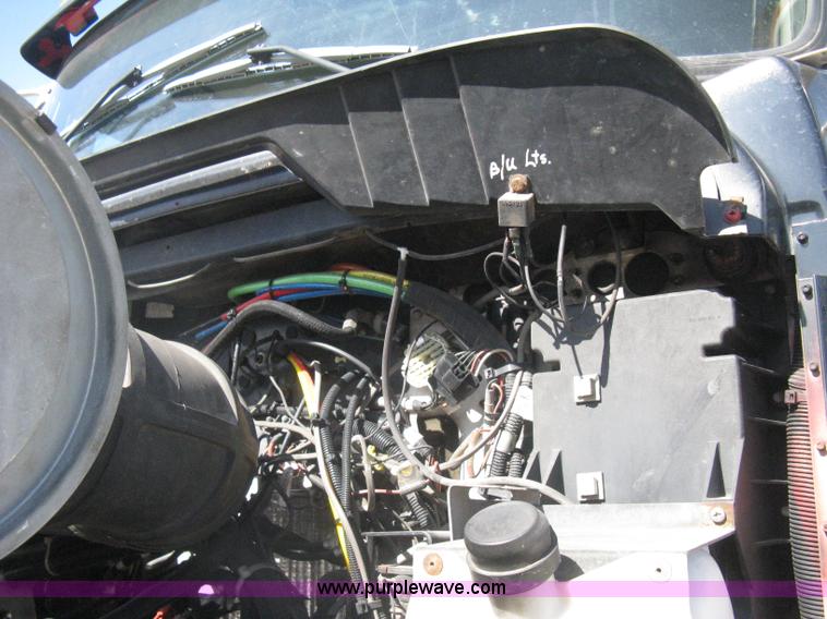 image for item G8281 2005 Kenworth T800 semi truck with knuckle boom crane and winch