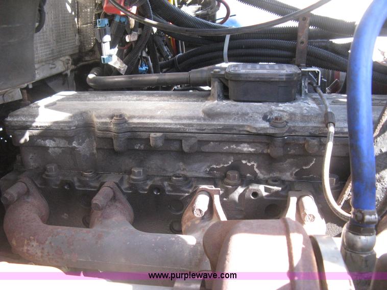 image for item G8281 2005 Kenworth T800 semi truck with knuckle boom crane and winch