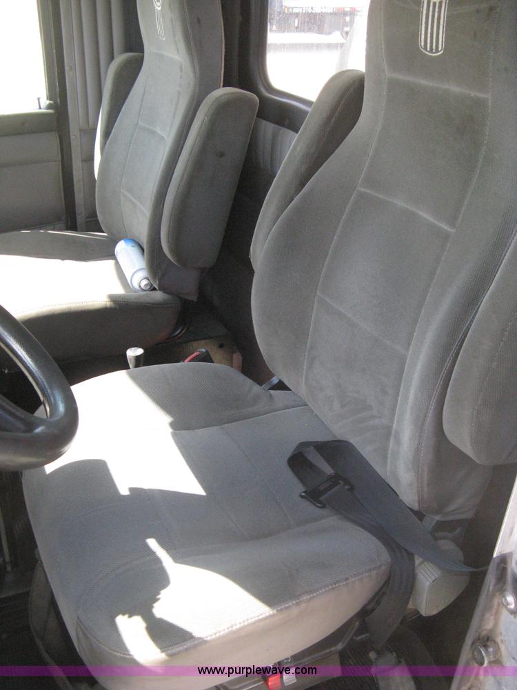 image for item G8281 2005 Kenworth T800 semi truck with knuckle boom crane and winch