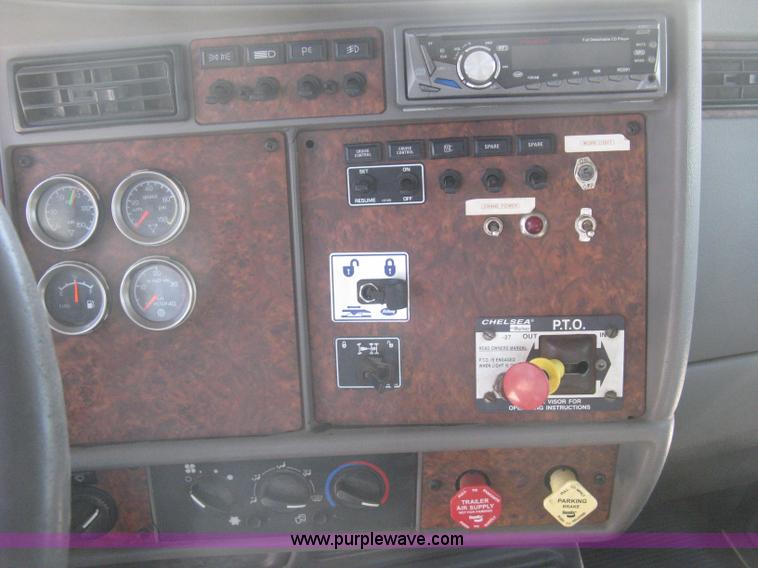 image for item G8281 2005 Kenworth T800 semi truck with knuckle boom crane and winch