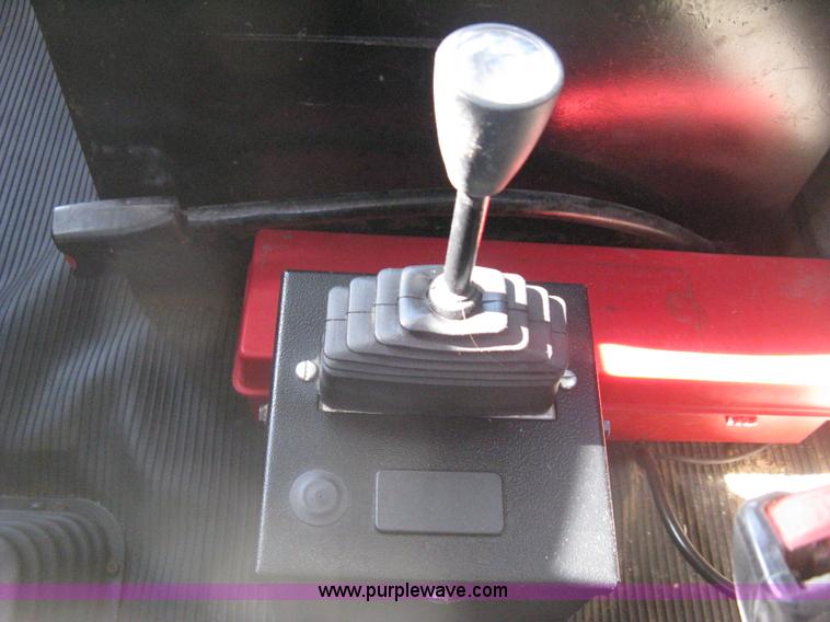 image for item G8281 2005 Kenworth T800 semi truck with knuckle boom crane and winch