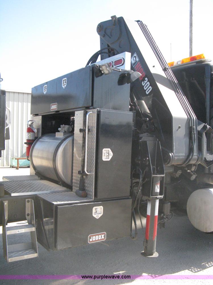 image for item G8281 2005 Kenworth T800 semi truck with knuckle boom crane and winch