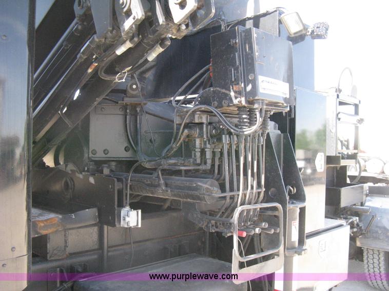 image for item G8281 2005 Kenworth T800 semi truck with knuckle boom crane and winch