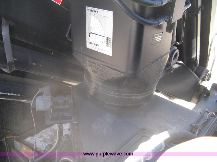 image for item G8281 2005 Kenworth T800 semi truck with knuckle boom crane and winch