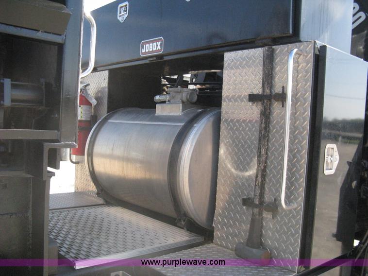 image for item G8281 2005 Kenworth T800 semi truck with knuckle boom crane and winch