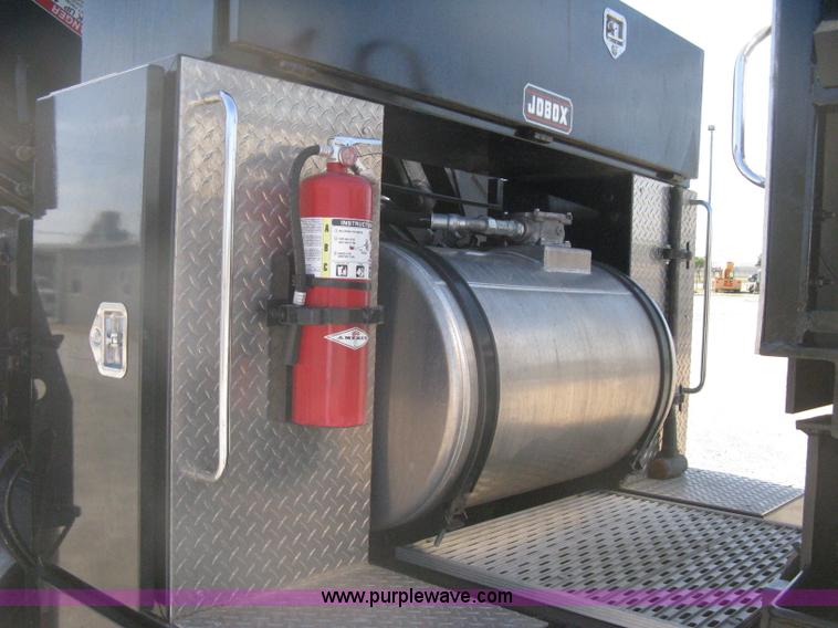 image for item G8281 2005 Kenworth T800 semi truck with knuckle boom crane and winch