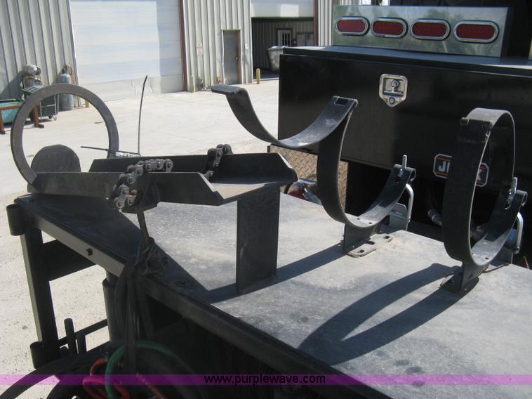 image for item G8281 2005 Kenworth T800 semi truck with knuckle boom crane and winch