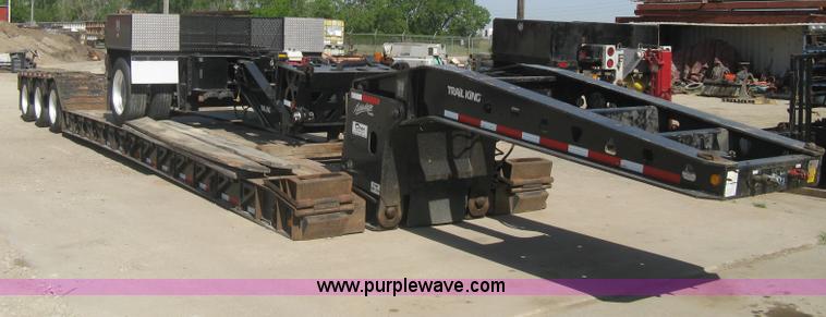 image for item G8282 2006 Trail King Advantage TK110HDG-533 RGN drop deck trailer