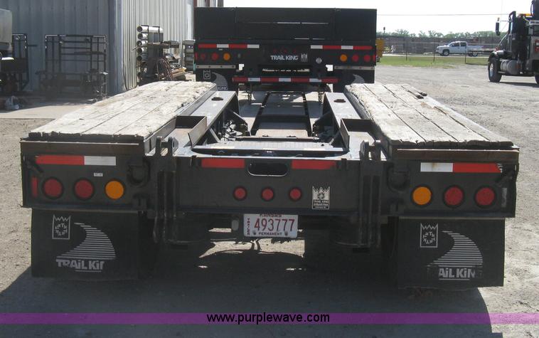 image for item G8282 2006 Trail King Advantage TK110HDG-533 RGN drop deck trailer