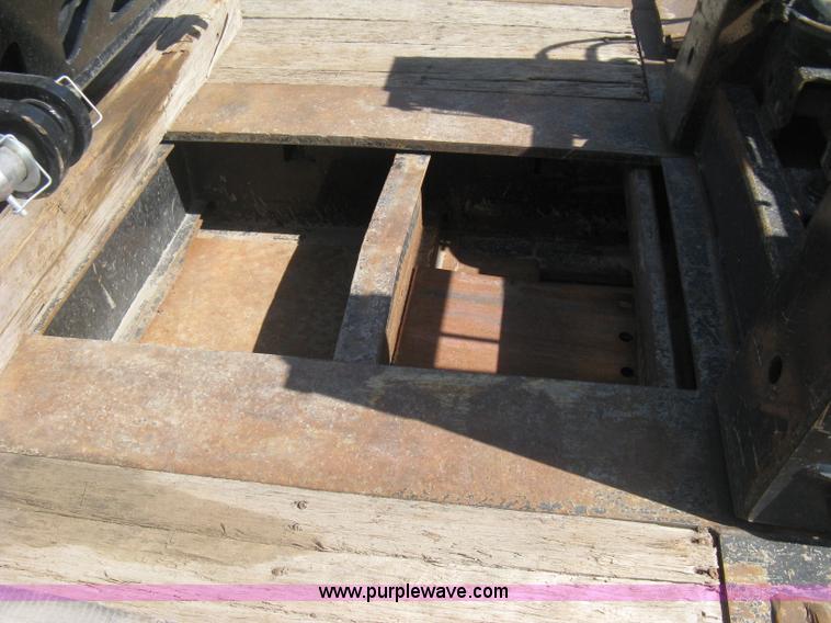 image for item G8282 2006 Trail King Advantage TK110HDG-533 RGN drop deck trailer