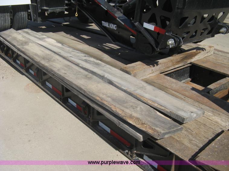 image for item G8282 2006 Trail King Advantage TK110HDG-533 RGN drop deck trailer