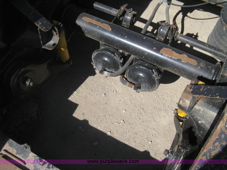 image for item G8282 2006 Trail King Advantage TK110HDG-533 RGN drop deck trailer