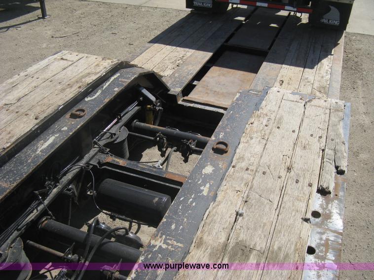 image for item G8282 2006 Trail King Advantage TK110HDG-533 RGN drop deck trailer