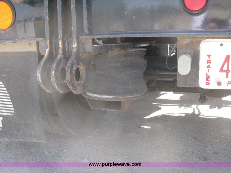 image for item G8282 2006 Trail King Advantage TK110HDG-533 RGN drop deck trailer