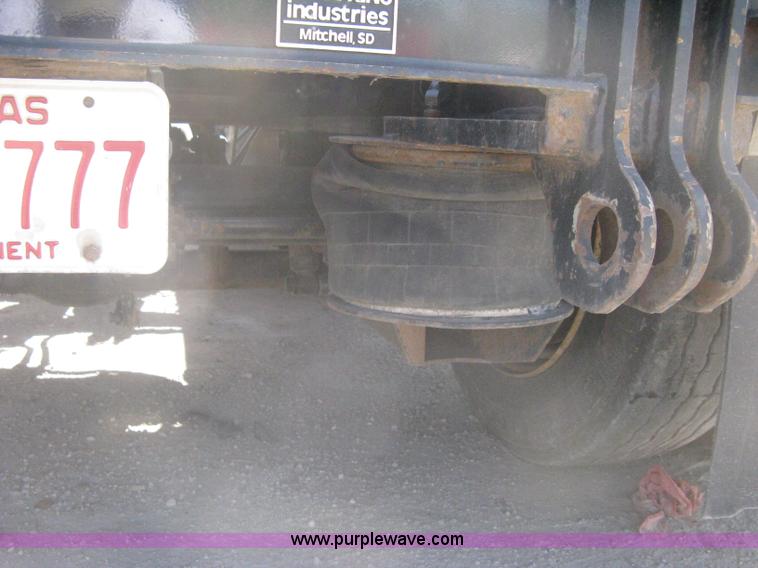 image for item G8282 2006 Trail King Advantage TK110HDG-533 RGN drop deck trailer