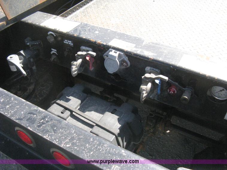 image for item G8282 2006 Trail King Advantage TK110HDG-533 RGN drop deck trailer