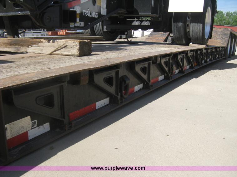image for item G8282 2006 Trail King Advantage TK110HDG-533 RGN drop deck trailer