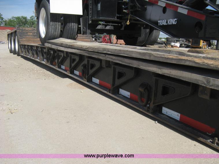 image for item G8282 2006 Trail King Advantage TK110HDG-533 RGN drop deck trailer