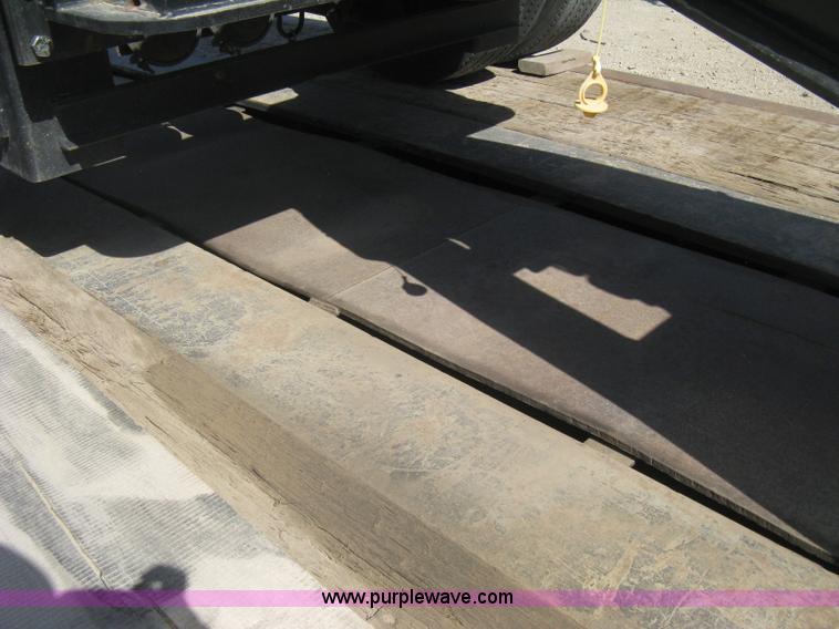 image for item G8282 2006 Trail King Advantage TK110HDG-533 RGN drop deck trailer