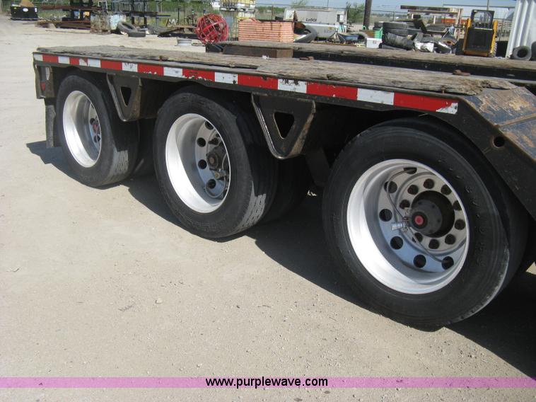 image for item G8282 2006 Trail King Advantage TK110HDG-533 RGN drop deck trailer