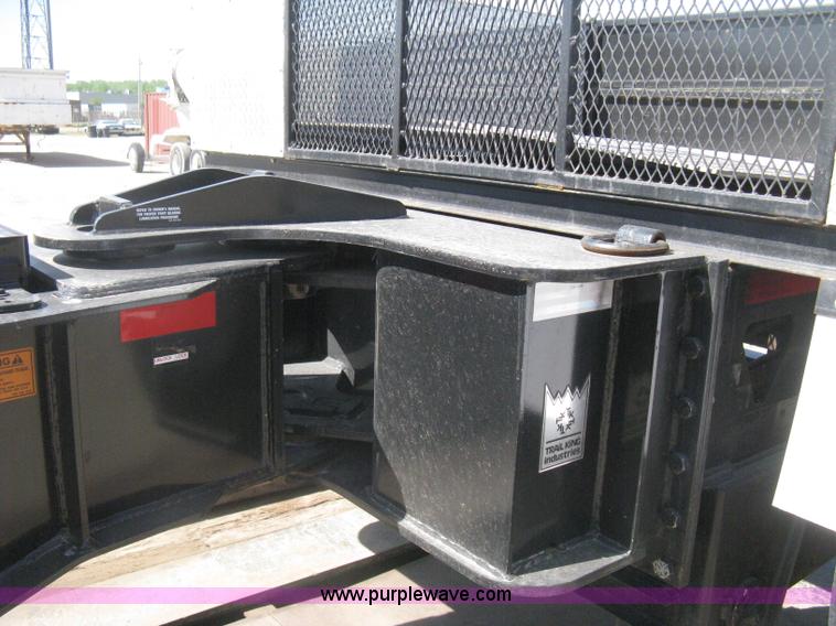 image for item G8282 2006 Trail King Advantage TK110HDG-533 RGN drop deck trailer