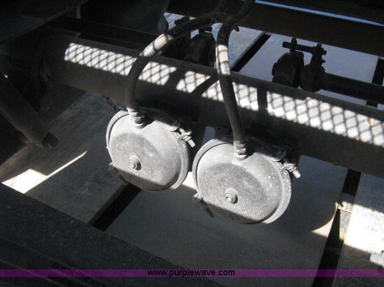 image for item G8282 2006 Trail King Advantage TK110HDG-533 RGN drop deck trailer