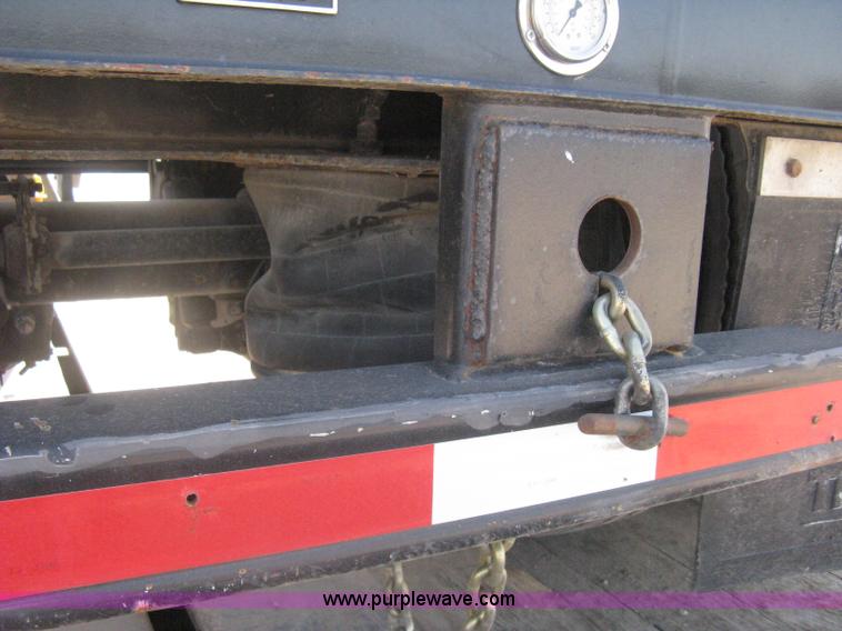 image for item G8282 2006 Trail King Advantage TK110HDG-533 RGN drop deck trailer