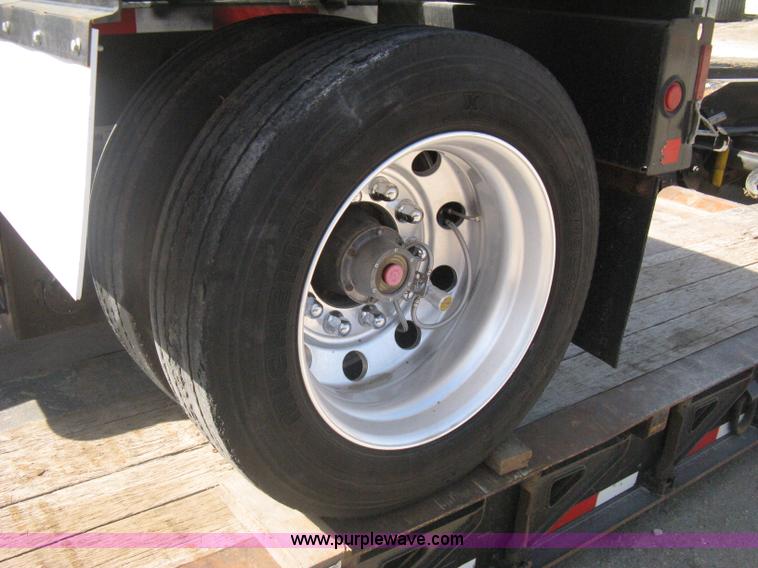 image for item G8282 2006 Trail King Advantage TK110HDG-533 RGN drop deck trailer