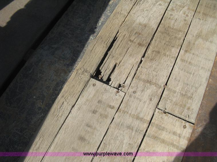 image for item G8282 2006 Trail King Advantage TK110HDG-533 RGN drop deck trailer