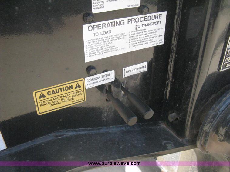 image for item G8282 2006 Trail King Advantage TK110HDG-533 RGN drop deck trailer