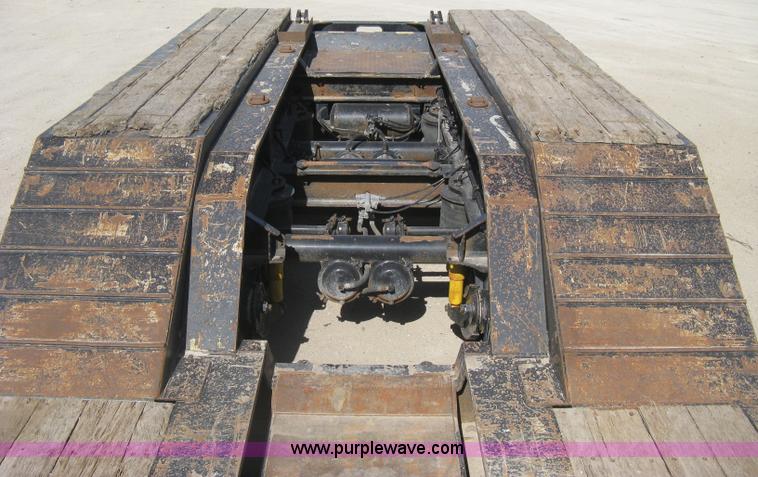 image for item G8282 2006 Trail King Advantage TK110HDG-533 RGN drop deck trailer